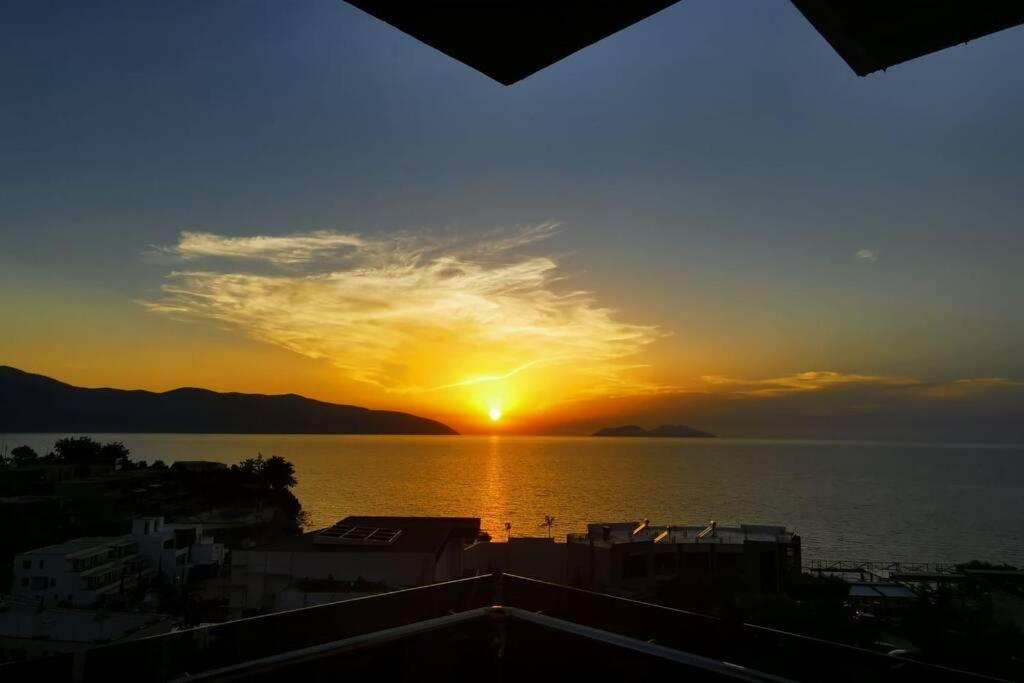 Spectacular Seaview Apartment Vlorë Buitenkant foto