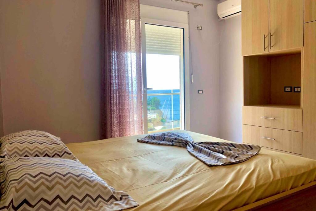 Spectacular Seaview Apartment Vlorë Buitenkant foto