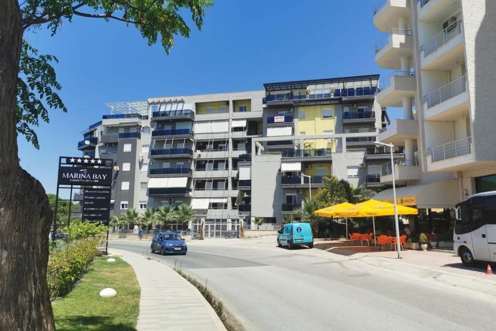 Spectacular Seaview Apartment Vlorë Buitenkant foto