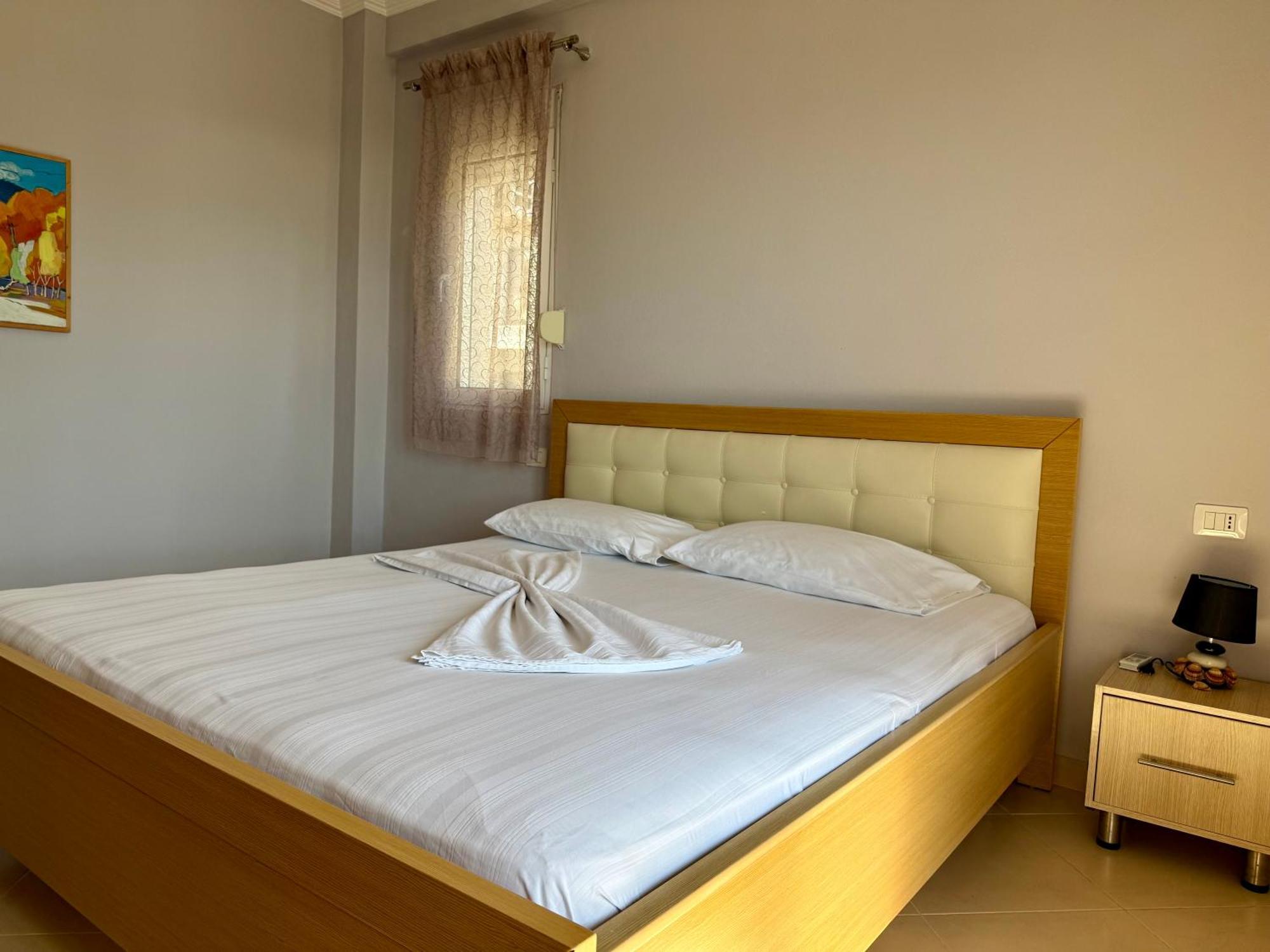Spectacular Seaview Apartment Vlorë Buitenkant foto