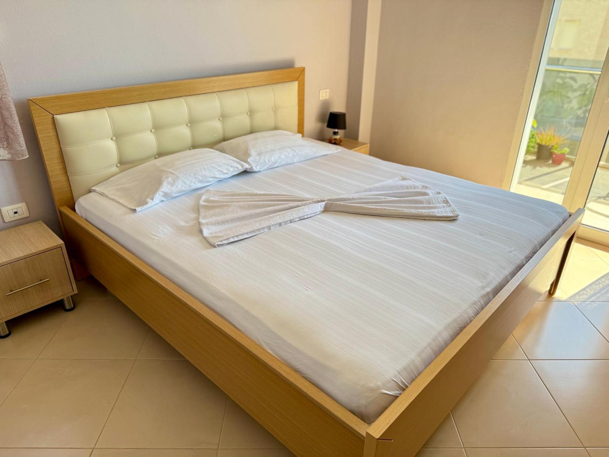 Spectacular Seaview Apartment Vlorë Buitenkant foto