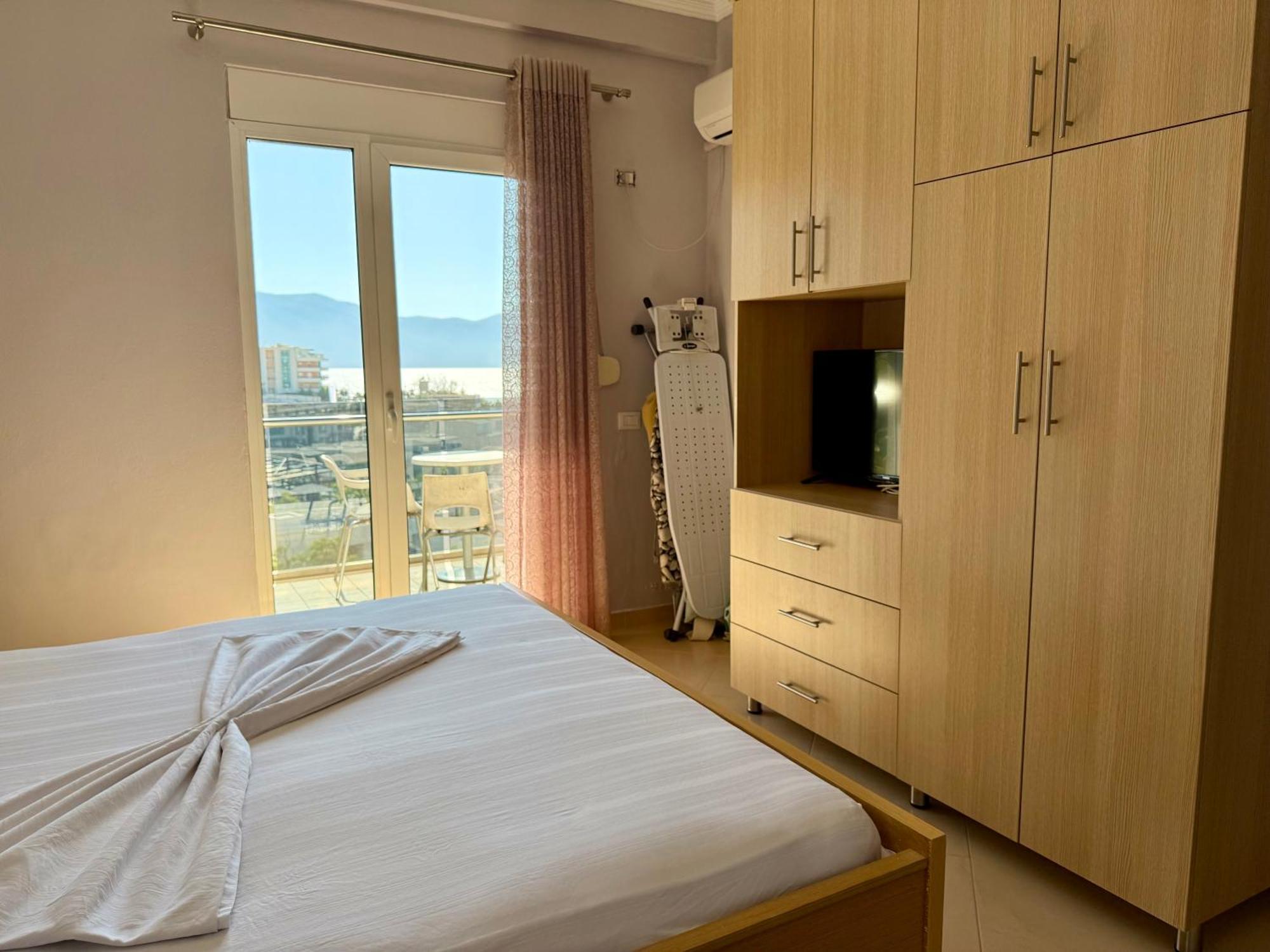 Spectacular Seaview Apartment Vlorë Buitenkant foto