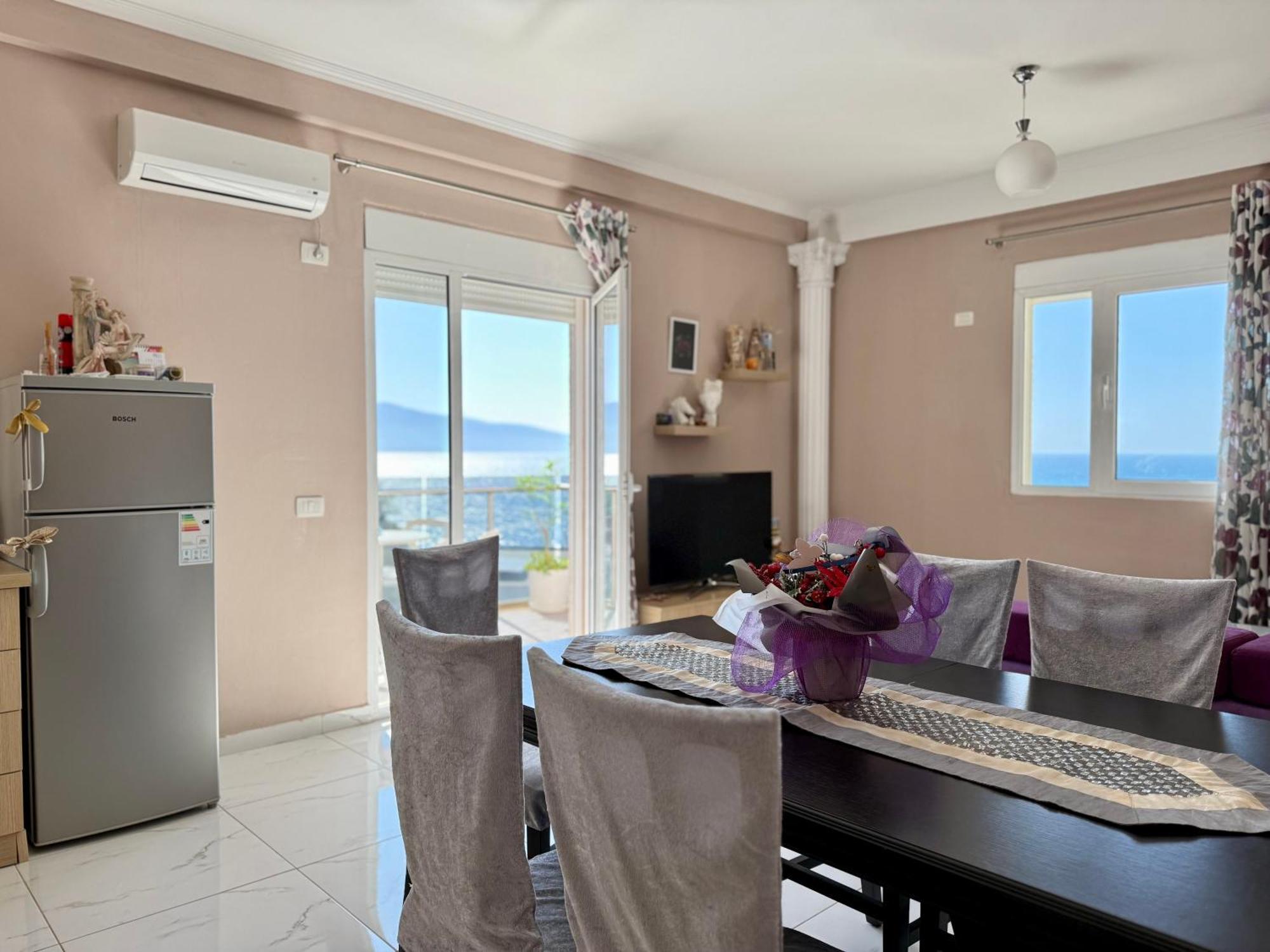 Spectacular Seaview Apartment Vlorë Buitenkant foto